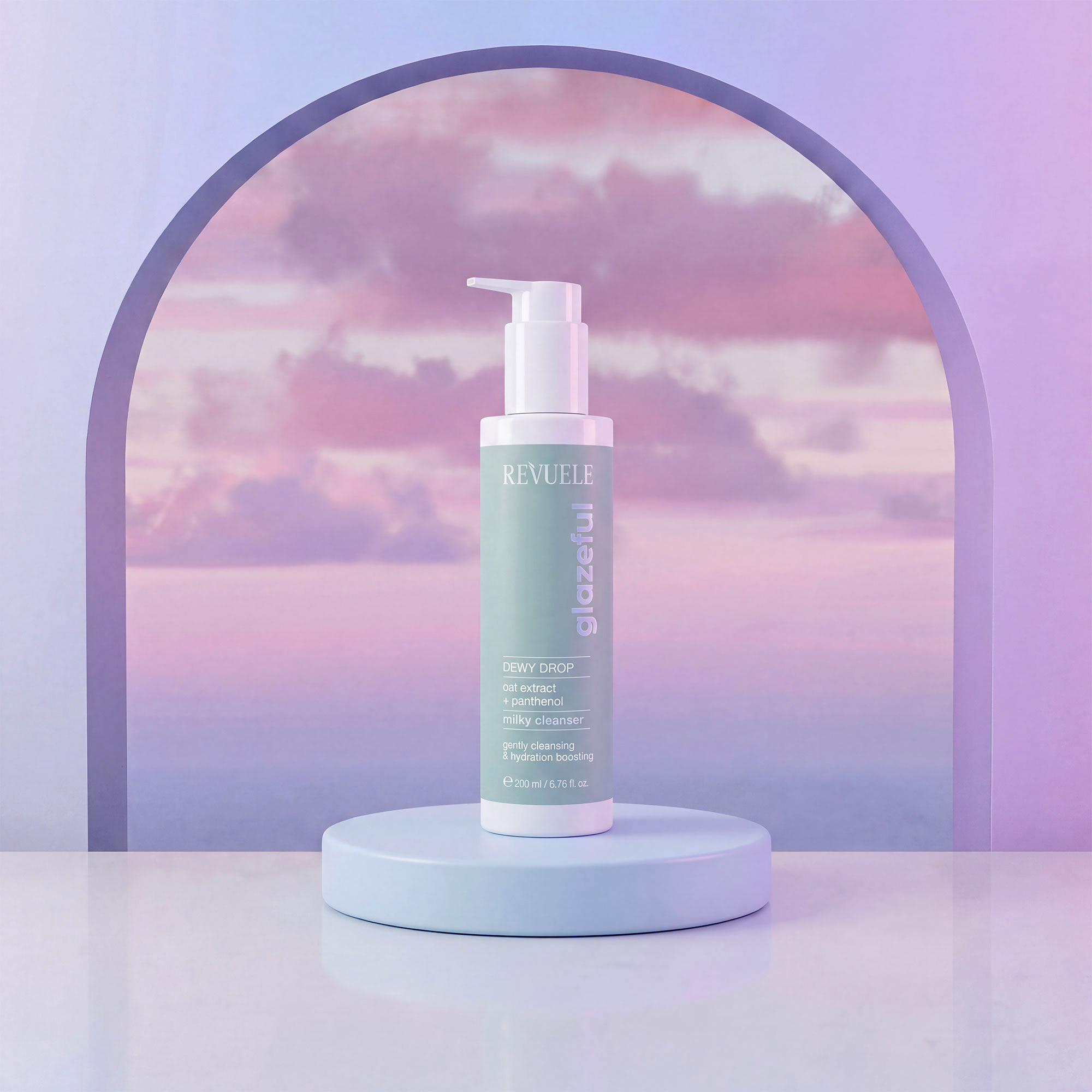 MILKY CLEANSERS GLAZEFUL REVUELE DEWY DROP MILKY CLEANSER — packshot in use