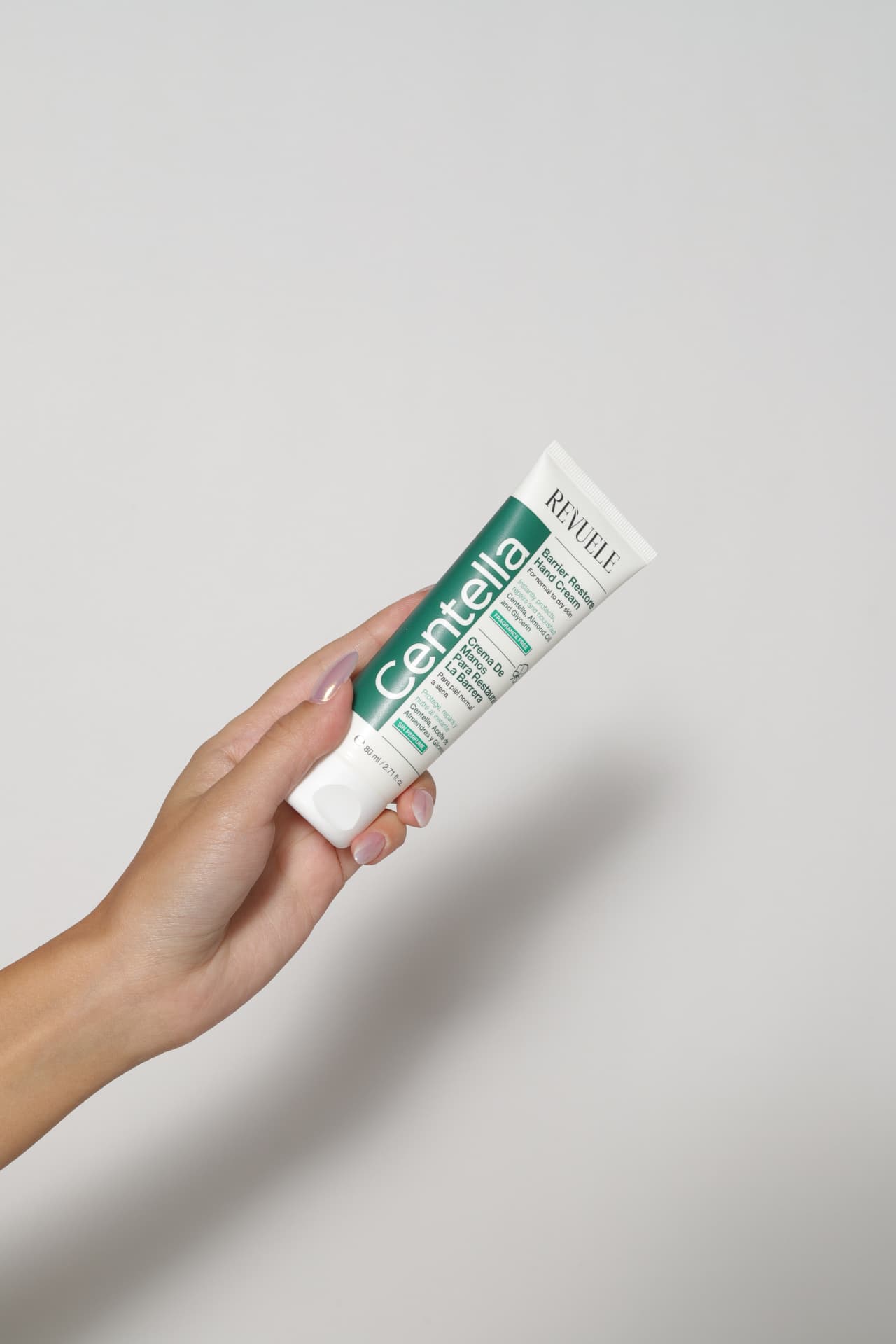 HAND CREAMS Centella Barrier Restore Hand Cream — packshot in use