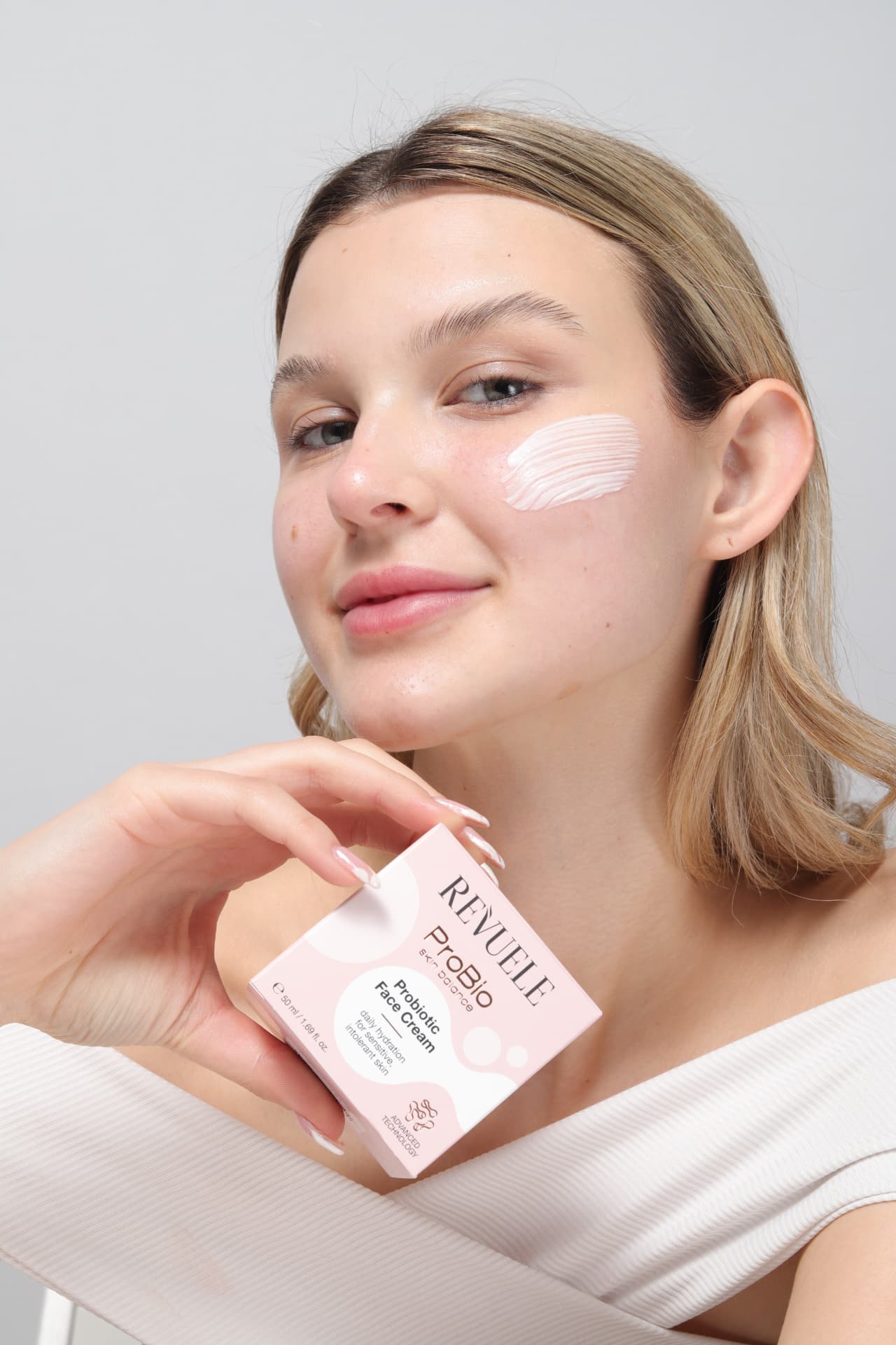 PROBIO SKIN BALANCE Face Cream — packshot in use