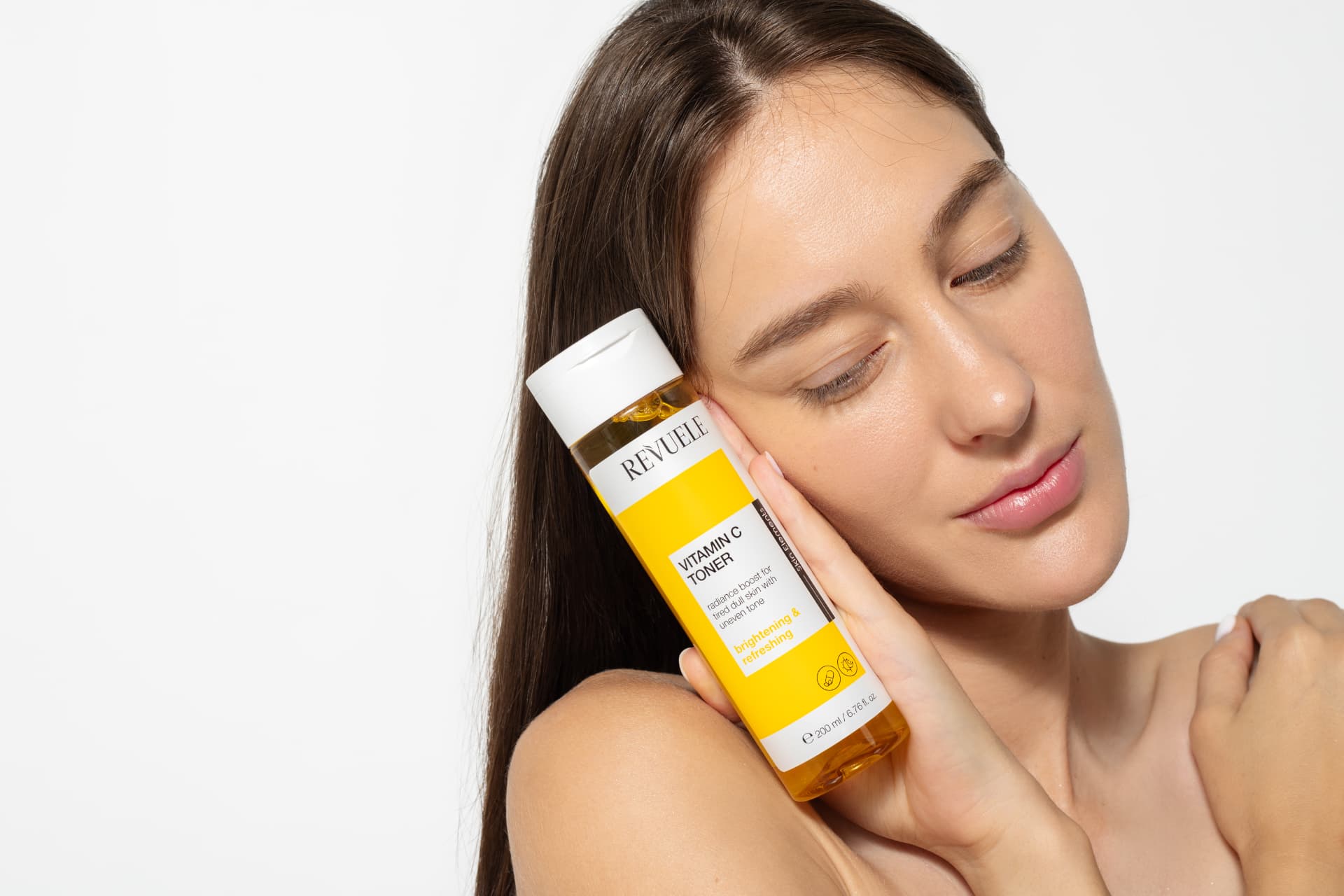VITAMIN C Toner — packshot in use