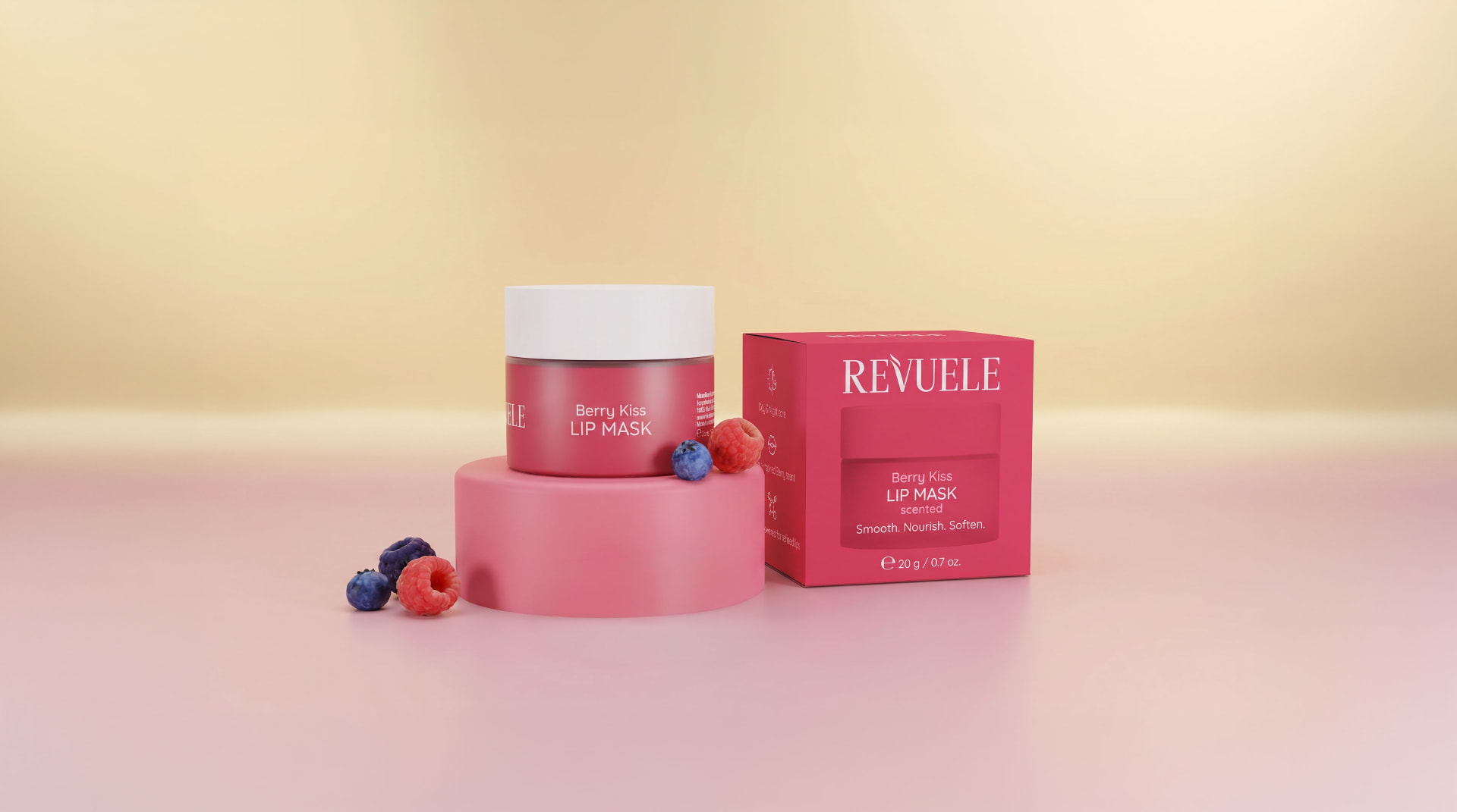 LIP MASKS REVUELE BERRY KISS LIP MASK — packshot in use