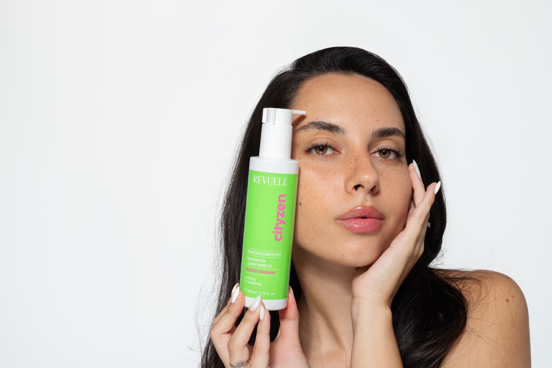 CITYZEN Remove & Smooth Crystal Cleanser — packshot in use