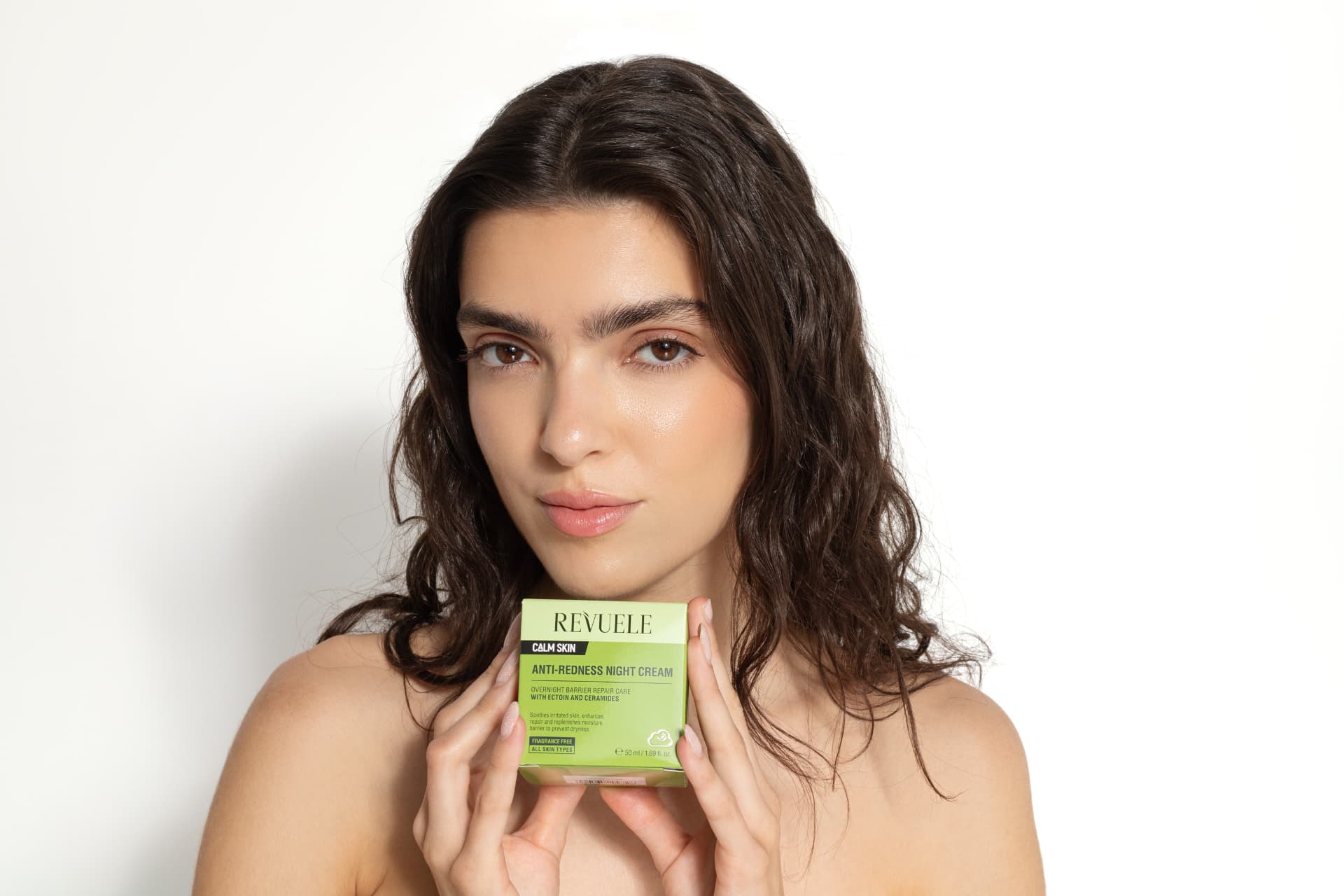 ANTI-REDNESS Night Cream — packshot in use