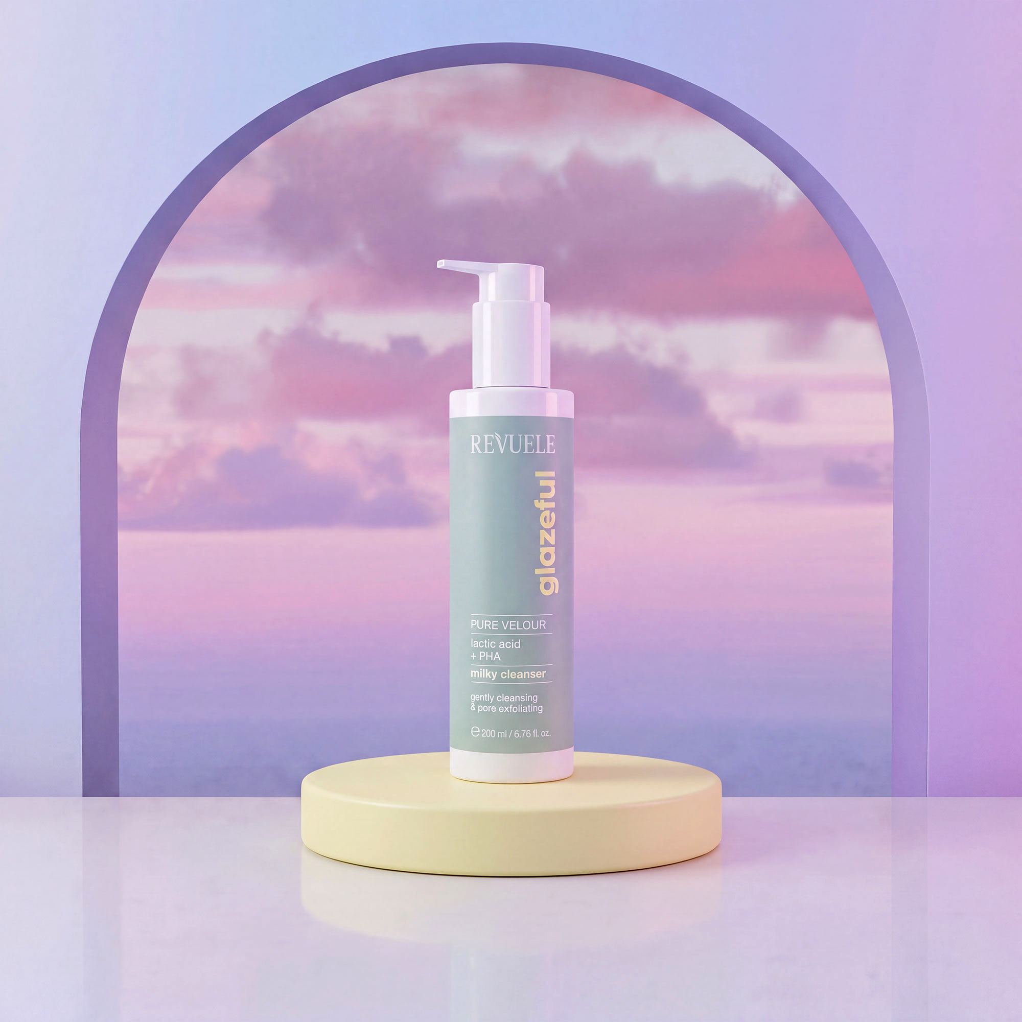 MILKY CLEANSERS GLAZEFUL REVUELE PURE VELOUR MILKY CLEANSER — packshot in use