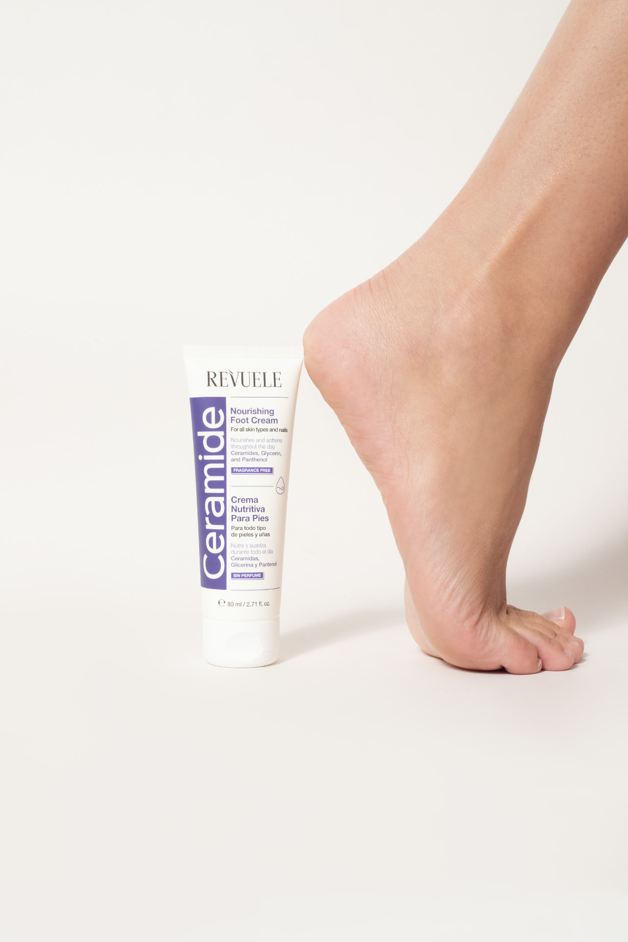 FOOT CREAMS Ceramide Nourishing Foot Cream — packshot in use