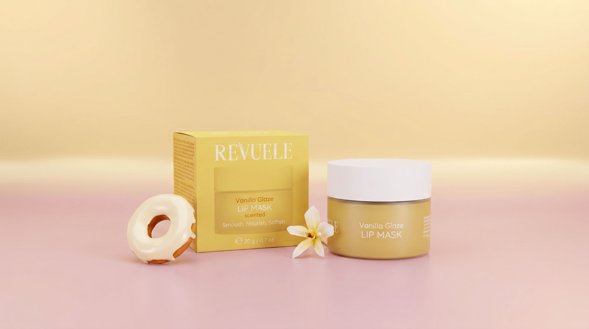 LIP MASKS REVUELE VANILLA GLAZE LIP MASK — packshot in use