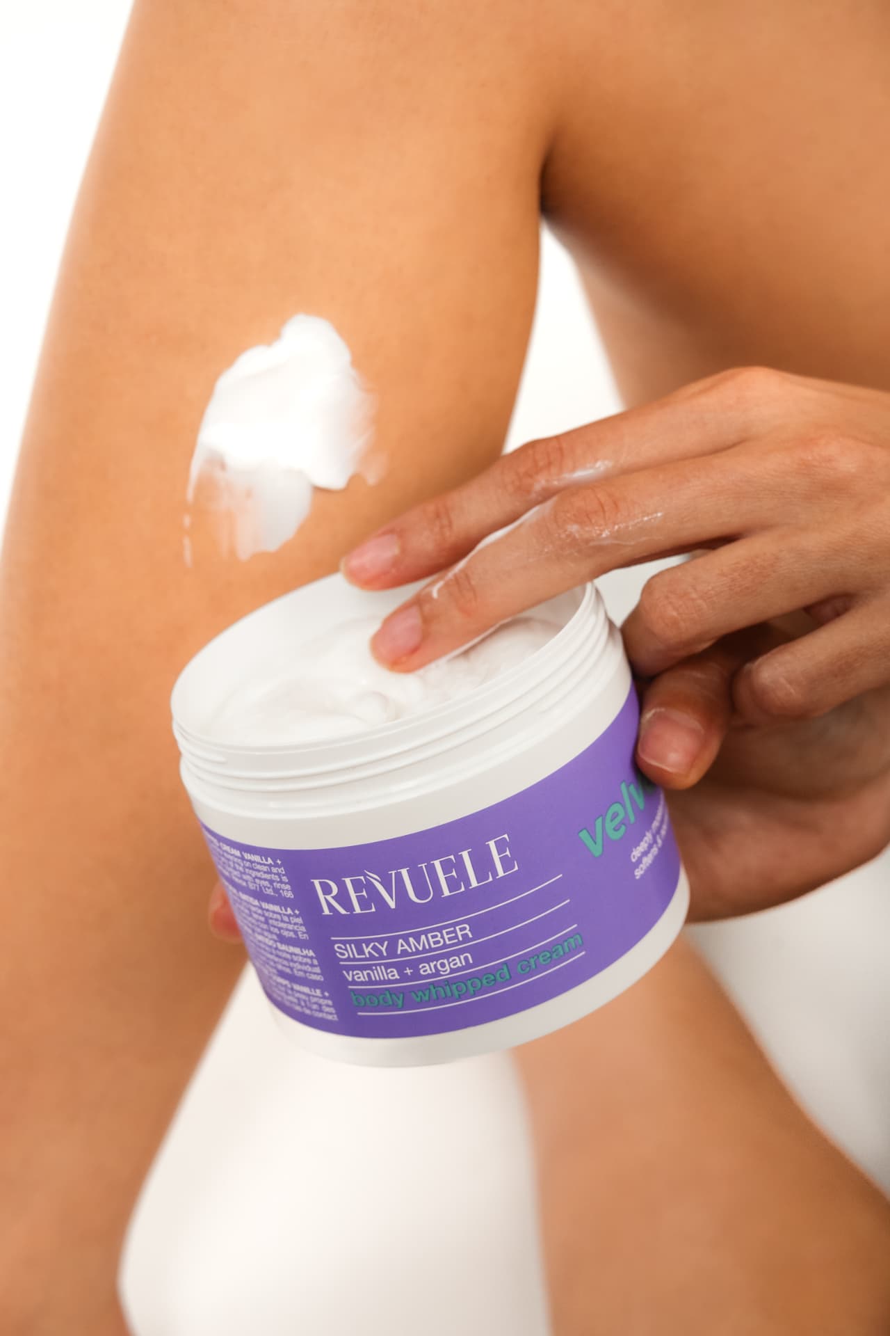 VELVETISH WHIPPED CREAMS SILKY AMBER Vanilla + Argan — packshot in use